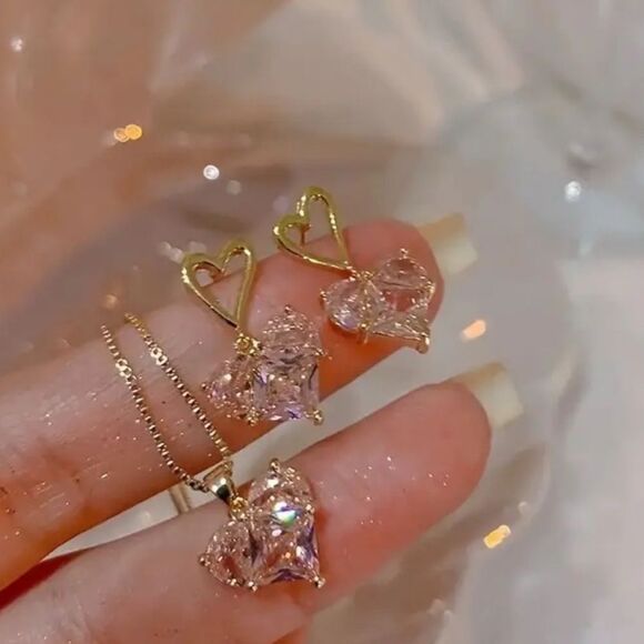 Gold Heart Crystal Earrings and Necklace Set - Picture 1 of 4